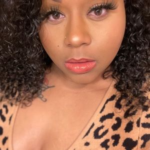 Meet your Posher, Alexandra